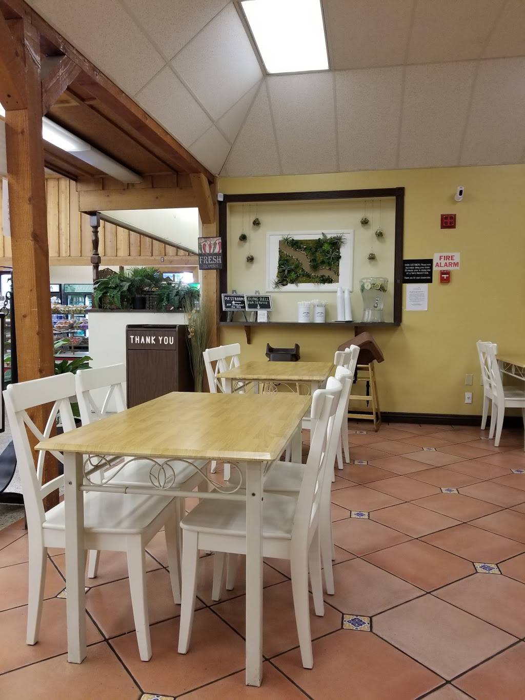 Oasis Vegetarian Cafe | restaurant | 11550 Pierce St, Riverside, CA 92505, USA | 9516885423 OR +1 951-688-5423