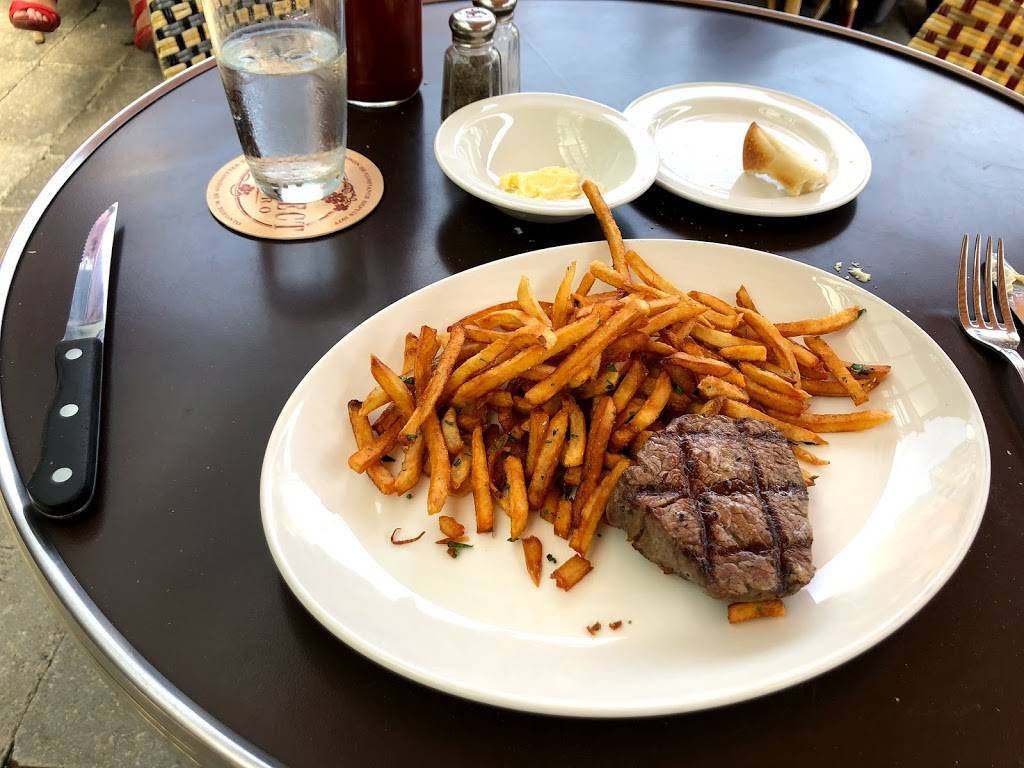 Le Sélect Bistro | restaurant | 432 Wellington St W, Toronto, ON M5V 1E3, Canada | 4165966405 OR +1 416-596-6405