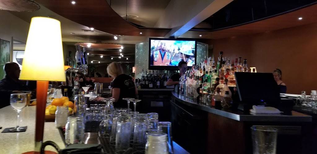 Riverside Clubhouse | restaurant | 2633 Riverside Blvd, Sacramento, CA 95818, USA | 9164489988 OR +1 916-448-9988