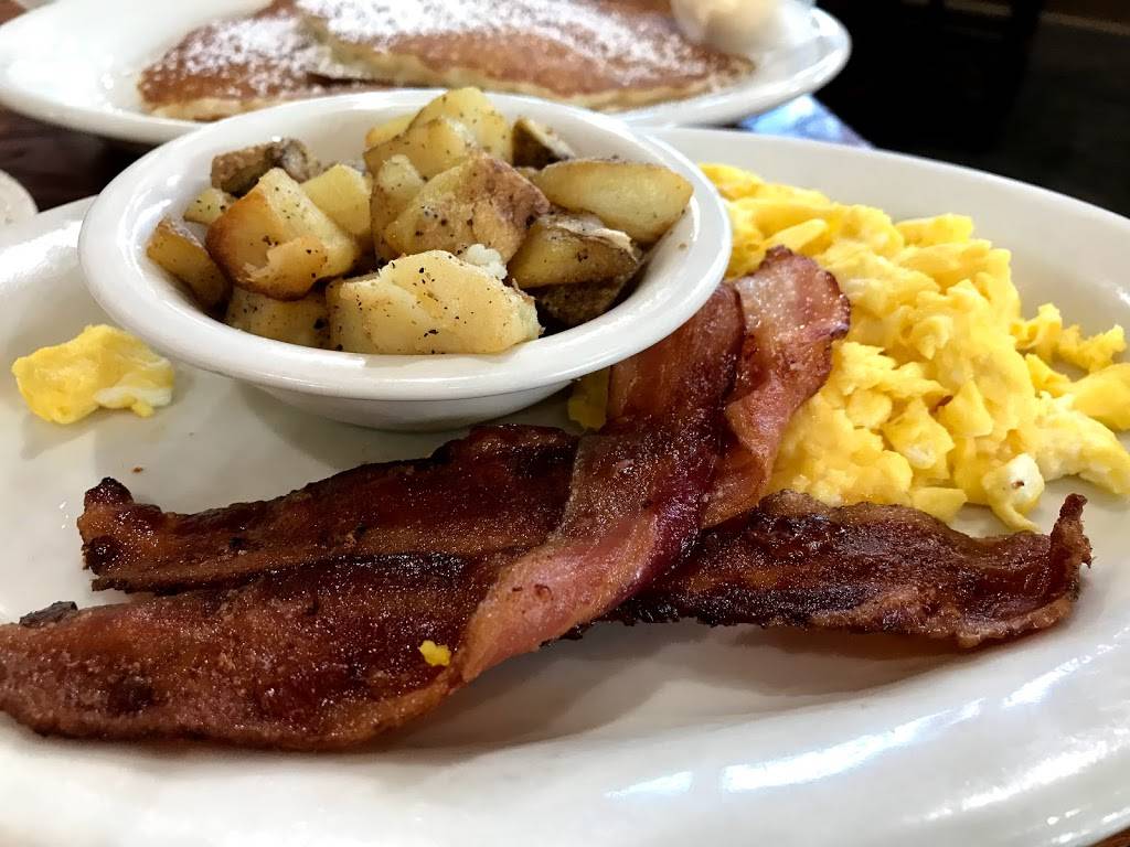 Applewood Farmhouse Restaurant | restaurant | 240 Apple Valley Rd, Sevierville, TN 37862, USA | 8654281222 OR +1 865-428-1222