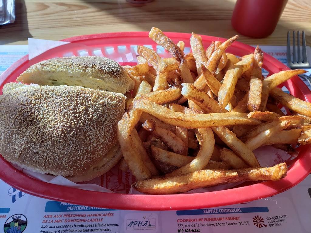 Casse-Croute Lepine | restaurant | 372 Rue Chasles, Mont-Laurier, QC J9L 2T8, Canada | 8196233700 OR +1 819-623-3700