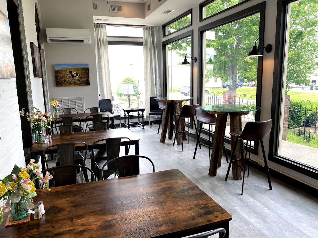 Inside Out Markets | cafe | 562 S Water Ave, Gallatin, TN 37066, USA | 6157394222 OR +1 615-739-4222