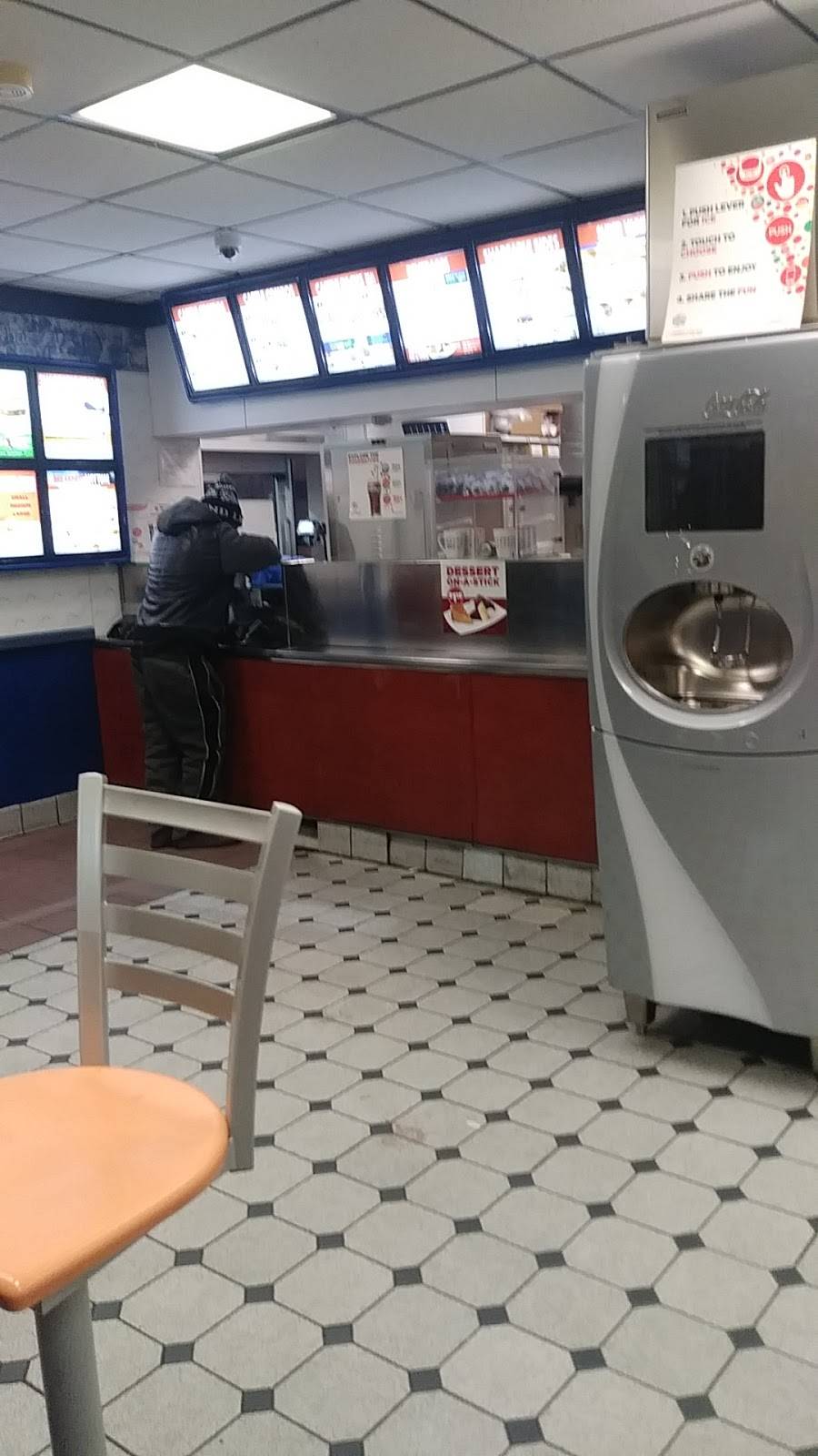 White Castle | restaurant | 220 Broadway, Paterson, NJ 07501, USA | 9733458928 OR +1 973-345-8928