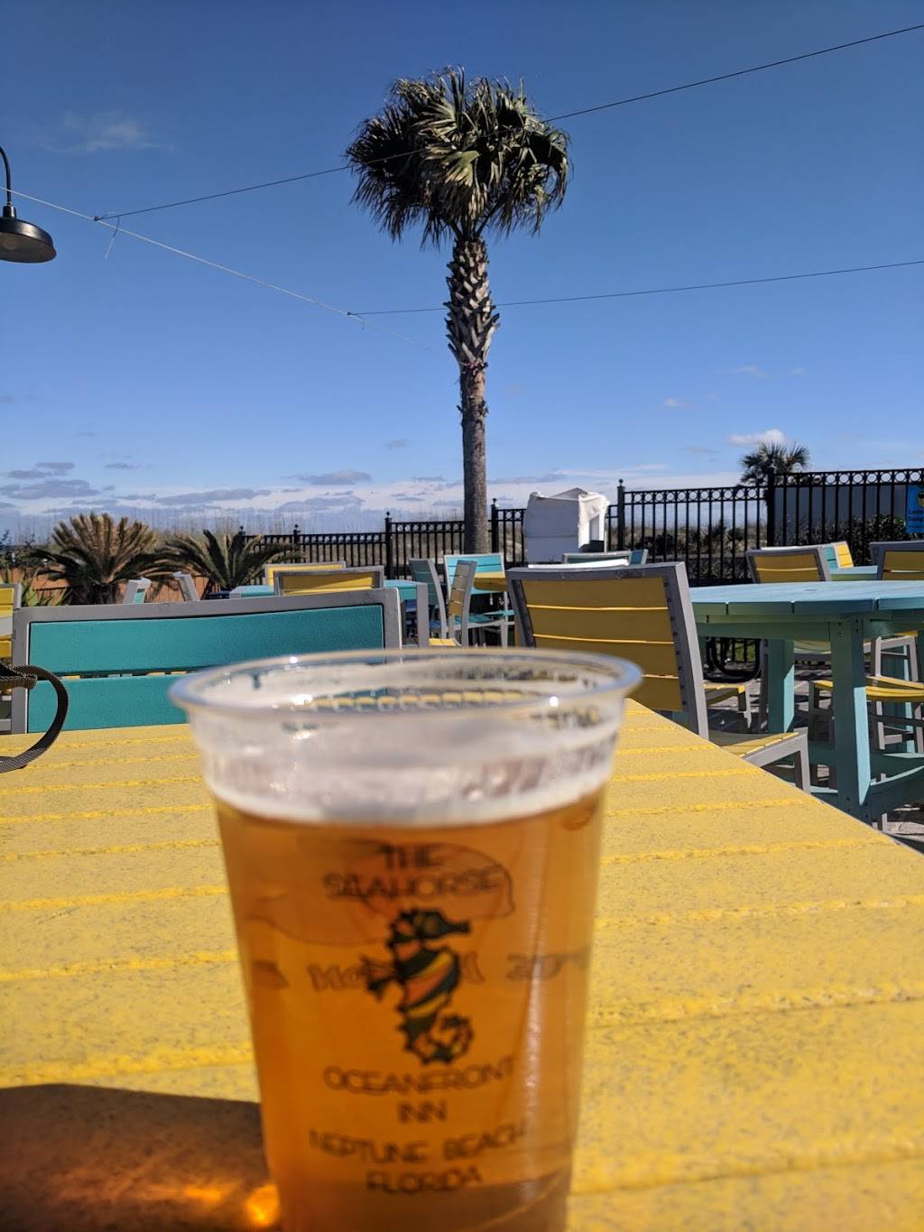 Lemon Bar | restaurant | 2 Lemon St, Neptune Beach, FL 32266, USA | 9043720487 OR +1 904-372-0487