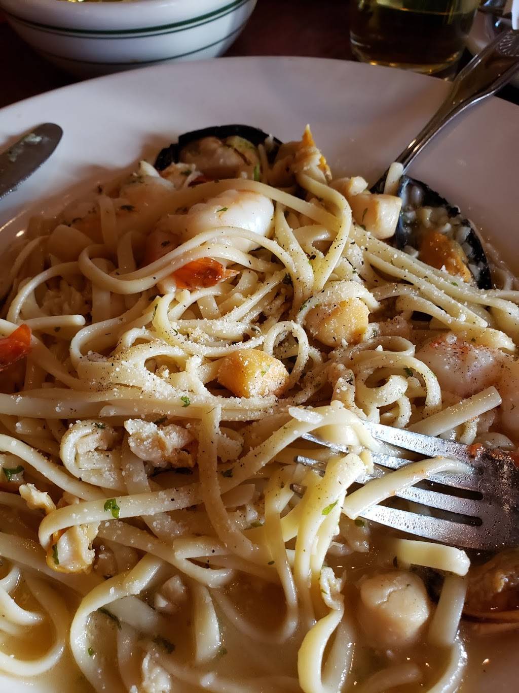 Venezia Italian Bistro Inc. | restaurant | 901 Chateau Dr, Pekin, IL 61554, USA | 3095830237 OR +1 309-583-0237