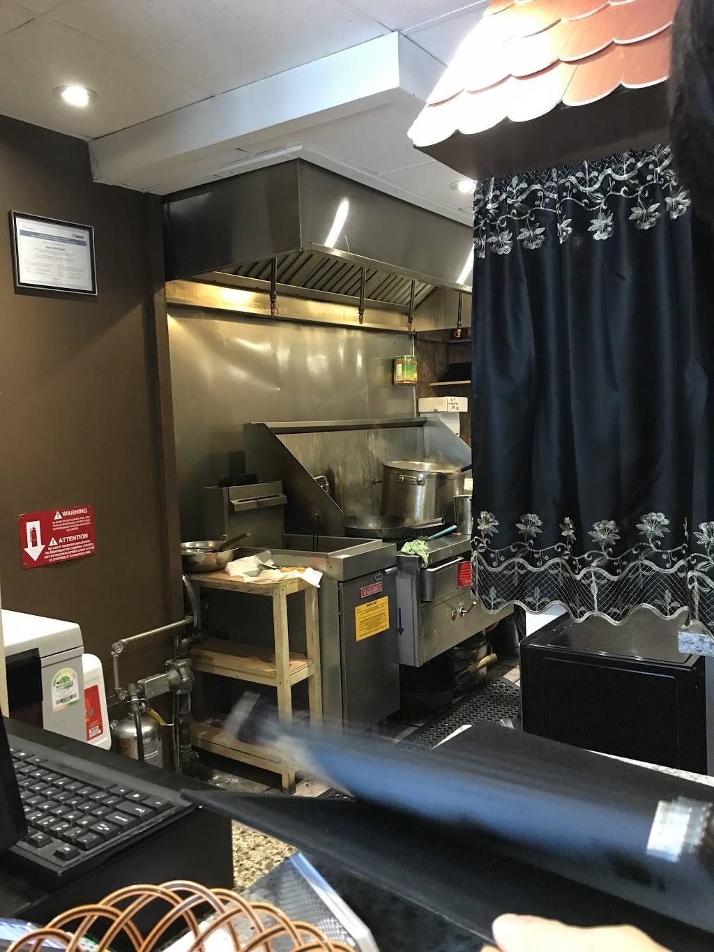 북경반점 Restaurant Beijing | restaurant | 4925 Dundas St W, Etobicoke, ON M9A 1B6, Canada | 6473437838 OR +1 647-343-7838