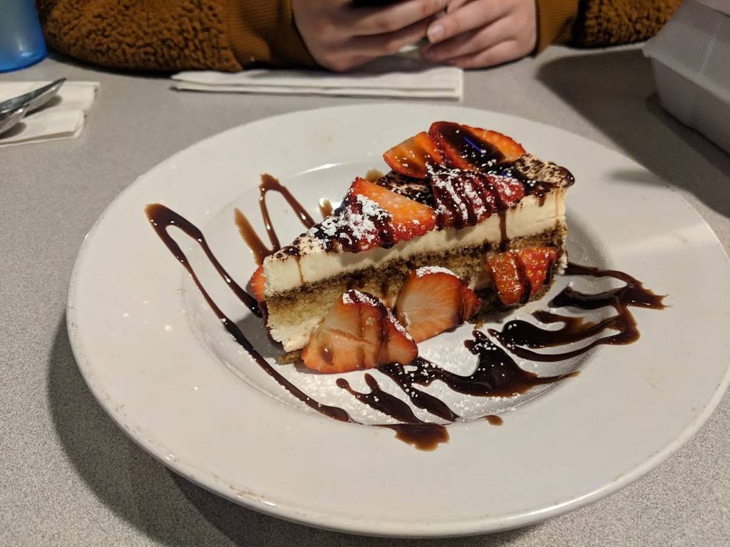 Strings Italian Cafe | restaurant | 1971 W Caldwell Ave, Visalia, CA 93277, USA | 5597397113 OR +1 559-739-7113