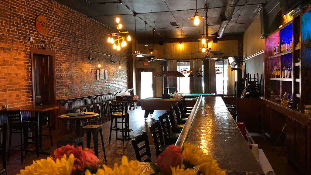 Steamboat Willies | restaurant | 309 St Johns Ave, Palatka, FL 32177, USA | 3863250419 OR +1 386-325-0419