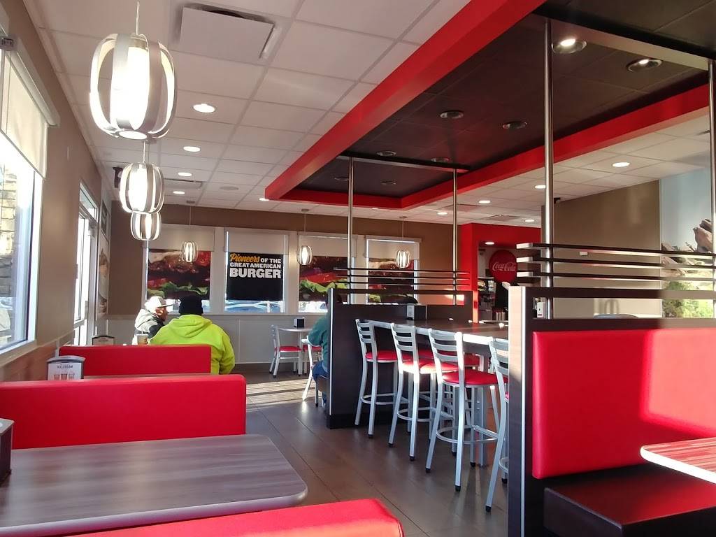 Carls Jr. | restaurant | 18950 Soledad Canyon Rd, Canyon Country, CA 91351, USA | 6612524114 OR +1 661-252-4114