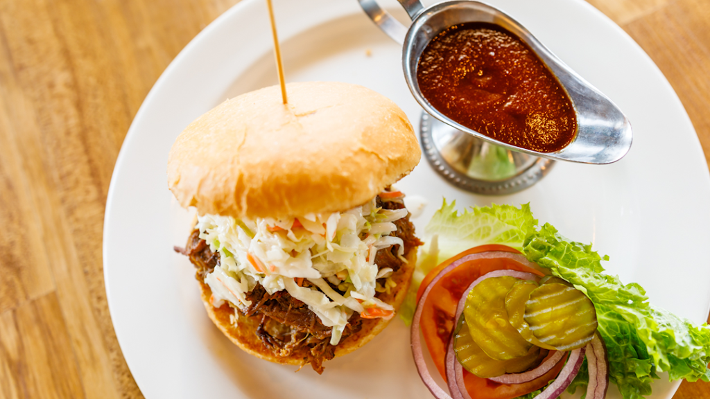 Sewards Folly Bar & Grill | restaurant | 1811 Abbott Rd, Anchorage, AK 99507, USA | 9072221218 OR +1 907-222-1218