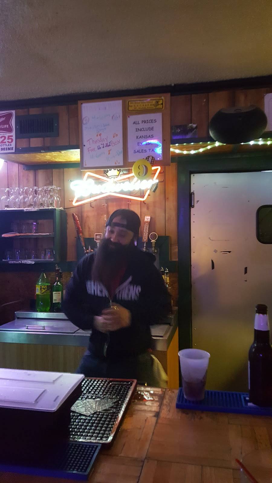 The Salt Mine | restaurant | 301 Ames St, Baldwin City, KS 66006, USA | 7855942498 OR +1 785-594-2498