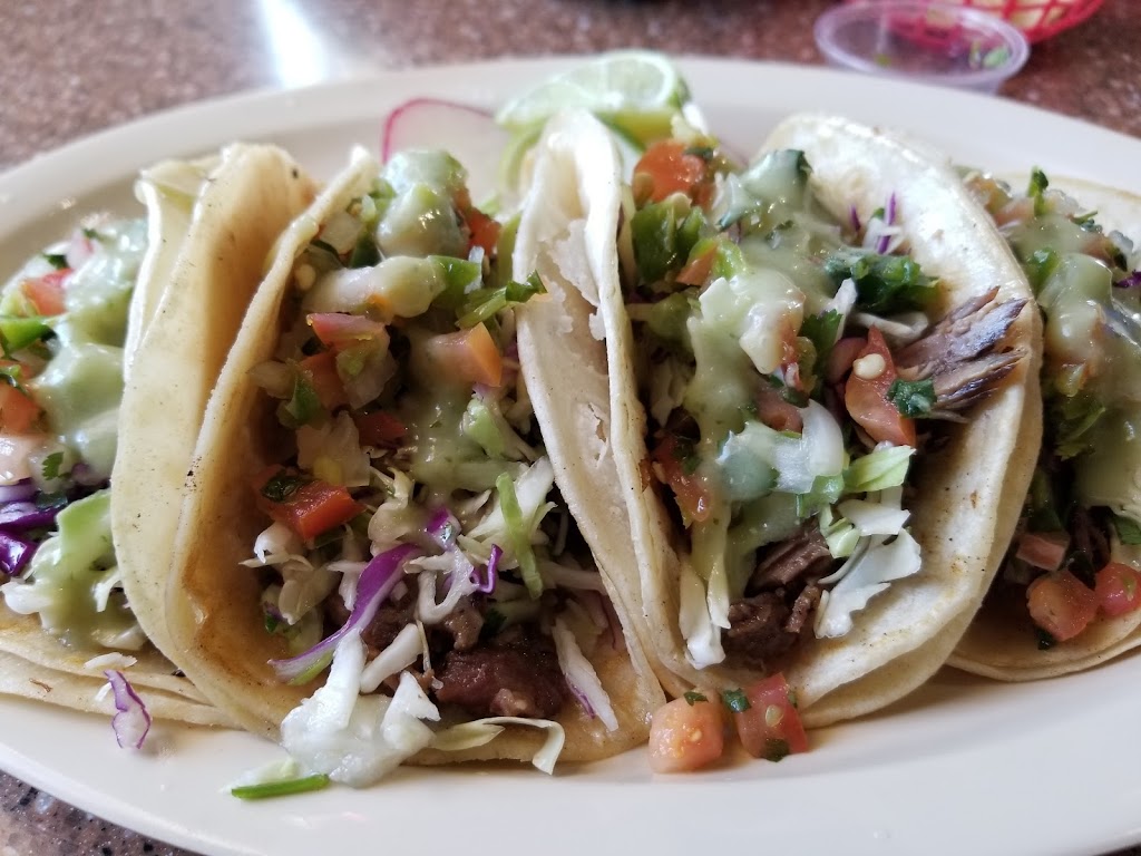 Gabbys | restaurant | 21172 CA-46, Lost Hills, CA 93249, USA | 6617979911 OR +1 661-797-9911