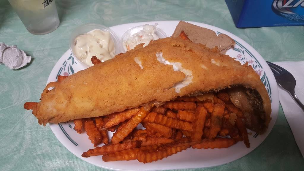 Ethels Pub & Grill | restaurant | 100 W Main St, Chilton, WI 53014, USA | 9208494949 OR +1 920-849-4949