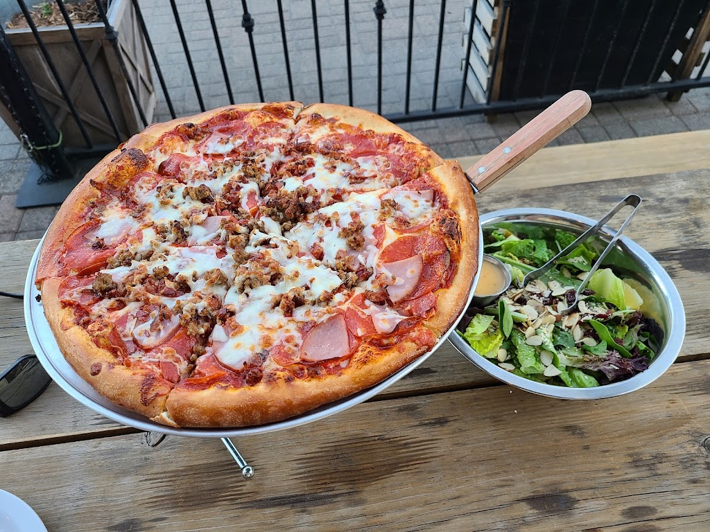 Leavenworth Pizza Company | meal takeaway | 894 US-2, Leavenworth, WA 98826, USA | 5098880494 OR +1 509-888-0494