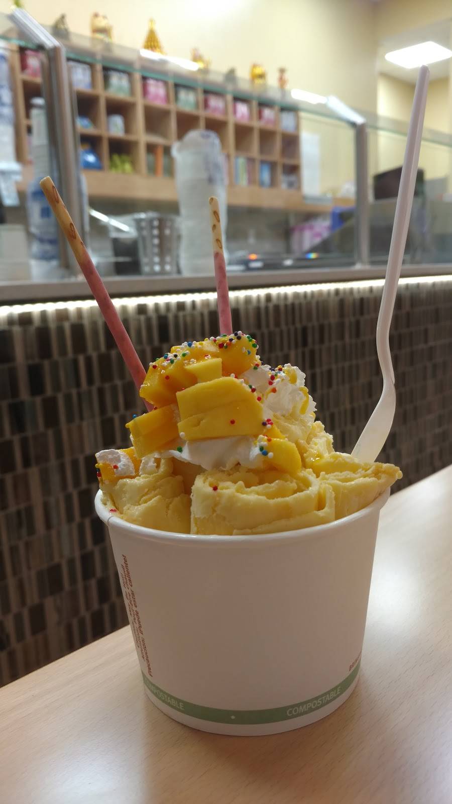 Fusion Poke | restaurant | 1813 E Kenilworth Pl, Milwaukee, WI 53202, USA | 4147634525 OR +1 414-763-4525