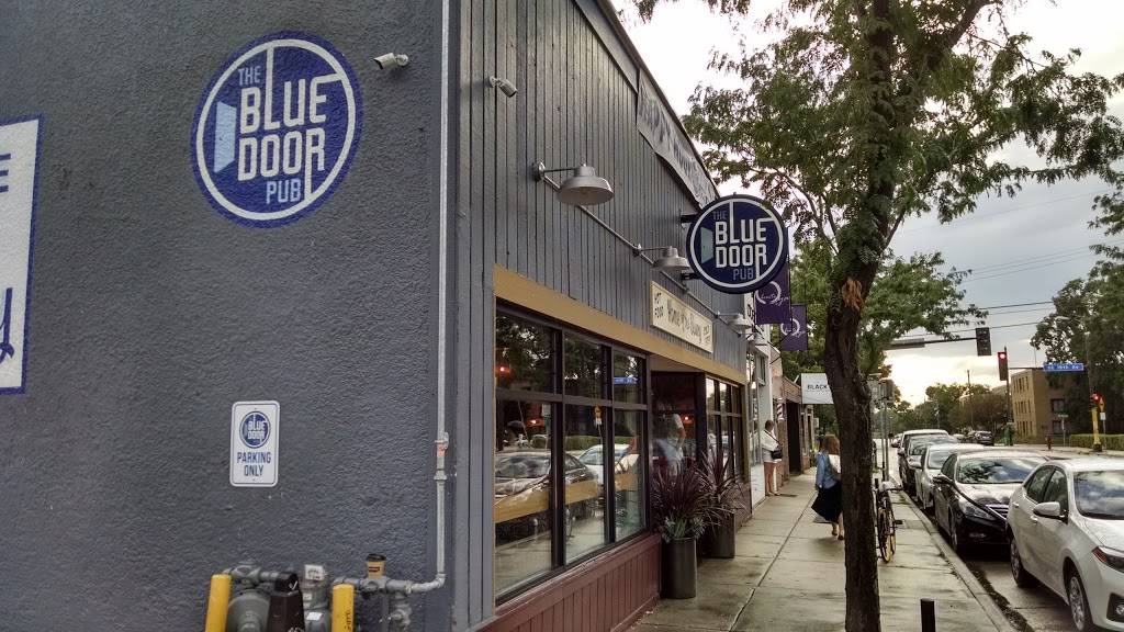 Blue Door Pub — University | restaurant | 1514 Como Ave SE, Minneapolis, MN 55414, USA | 6123674964 OR +1 612-367-4964