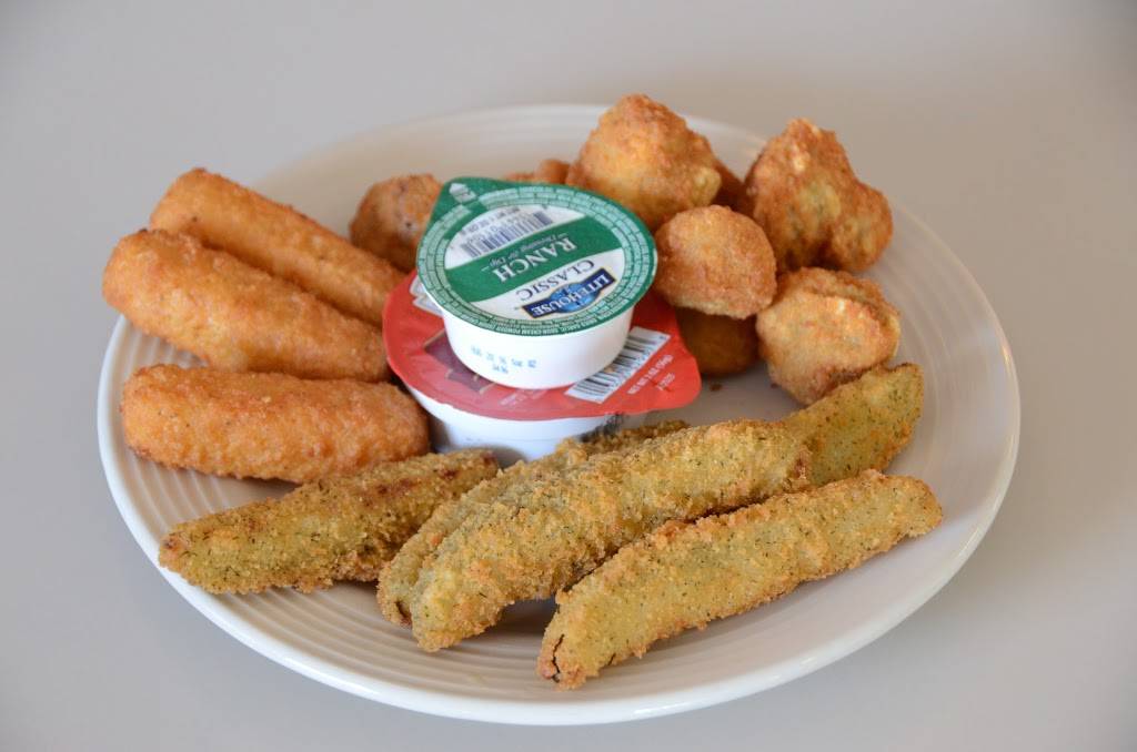 Tylers Tender Railroad Restaurant | restaurant | 350 East U.S. 30, Schererville, IN 46375, USA | 2193225590 OR +1 219-322-5590