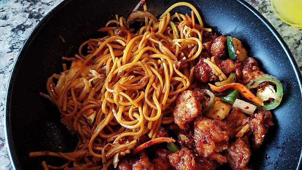 Lulu Asian Kitchen | restaurant | 9626 Olive Blvd, Olivette, MO 63132, USA | 3142747699 OR +1 314-274-7699