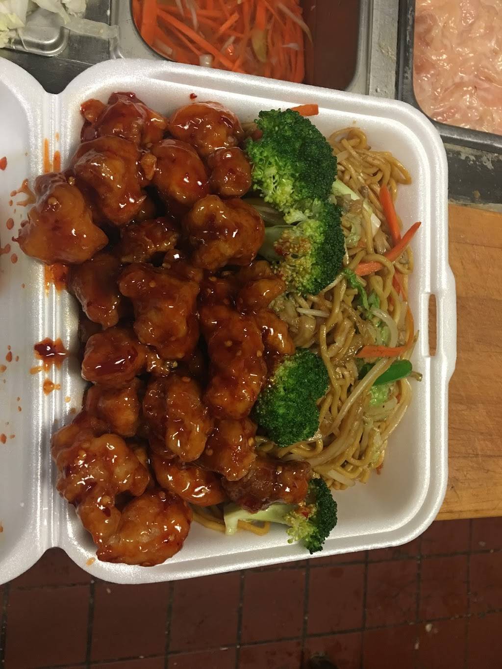 Hardee | restaurant | 126 Hull St, Brooklyn, NY 11233, USA | 7184856868 OR +1 718-485-6868