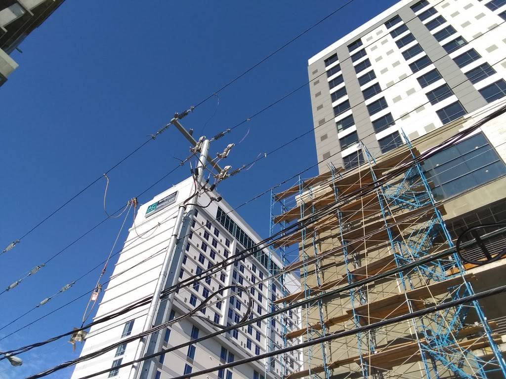 Peabody Corner Food Court | meal takeaway | 319 Peabody St, Nashville, TN 37210, USA | 6157365400 OR +1 615-736-5400