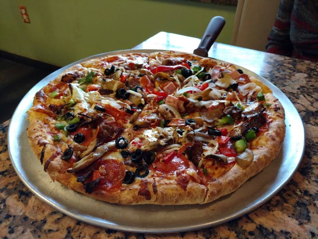 Friends Pizza Lehigh Acres | restaurant | 5612 8th St W, Lehigh Acres, FL 33971, USA | 2393689715 OR +1 239-368-9715