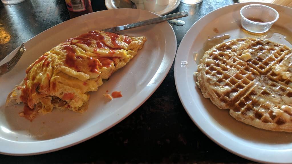 Chicagos Home of Chicken & Waffles | restaurant | 543 Madison St, Oak Park, IL 60302, USA | 7085243300 OR +1 708-524-3300