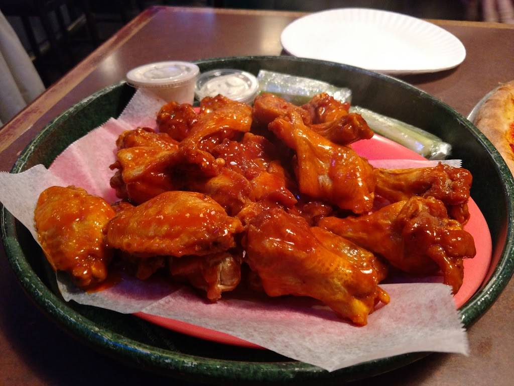 Trappers | restaurant | 5950 Butternut Dr, East Syracuse, NY 13057, USA | 3154384444 OR +1 315-438-4444