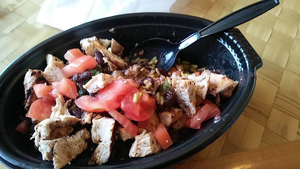 Pollo Tropical | restaurant | 4863 Gate Pkwy N, Jacksonville, FL 32246, USA | 9046469707 OR +1 904-646-9707