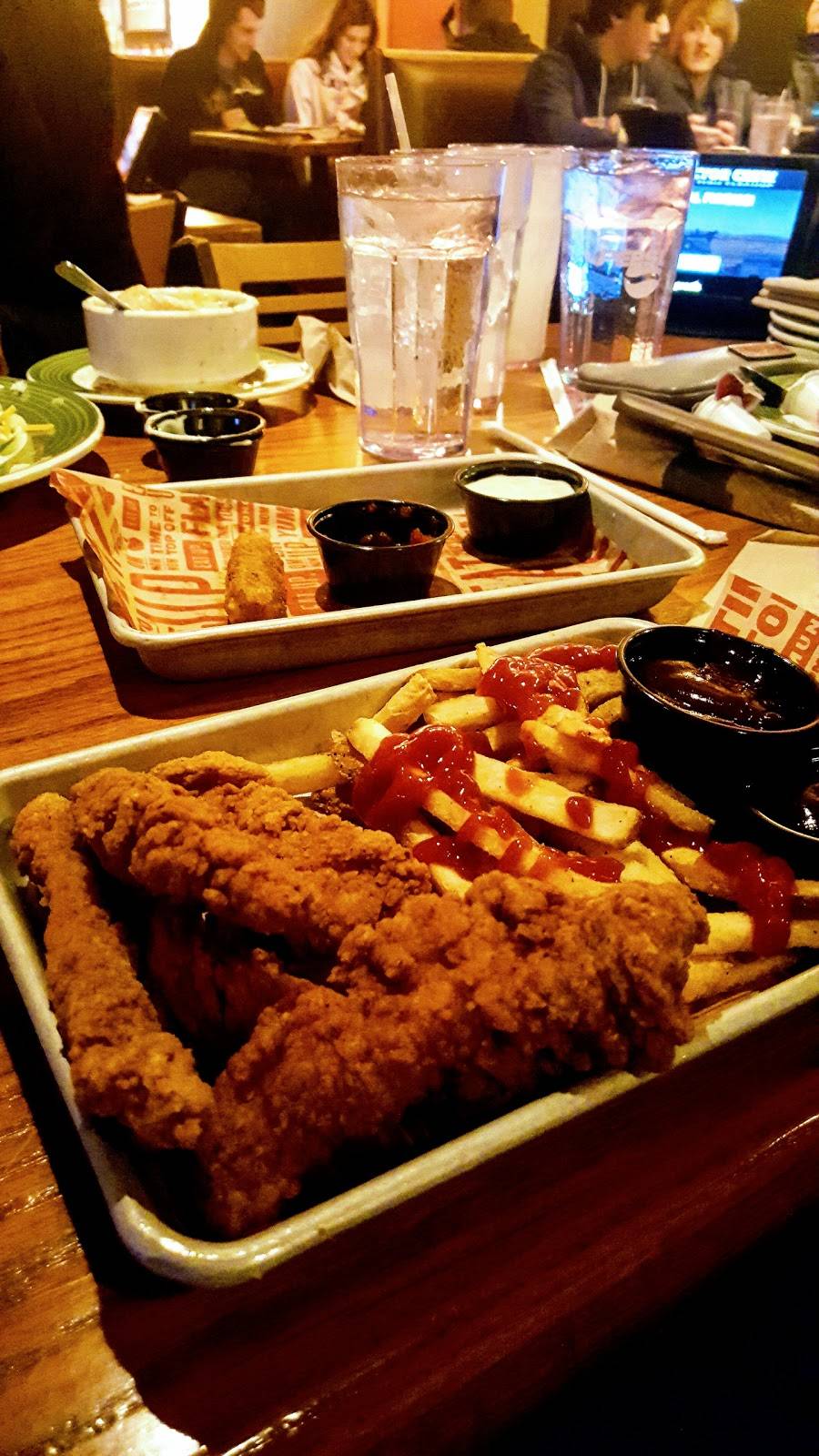 Applebees Grill + Bar | restaurant | 1811 Demille Rd, Lapeer, MI 48446, USA | 8102456070 OR +1 810-245-6070