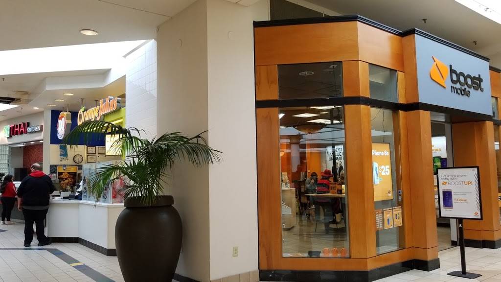 Moes Southwest Grill | restaurant | 350 Four Seasons Town Center, Greensboro, NC 27407, USA | 3368528932 OR +1 336-852-8932