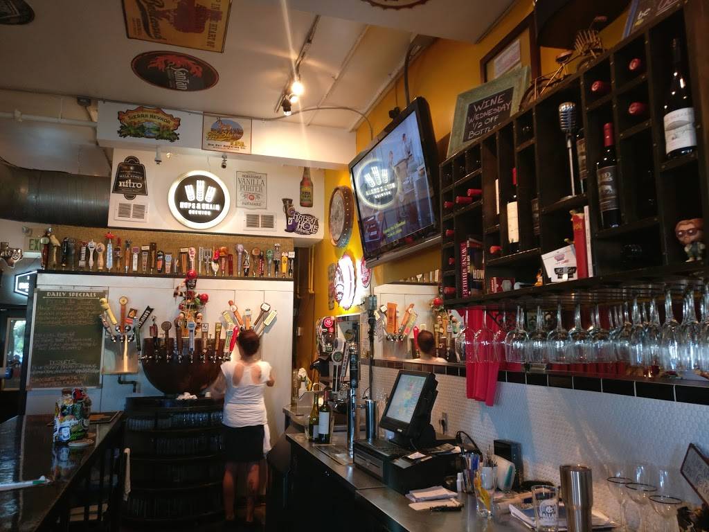 Hi Hat Public House | restaurant | 2121 E 6th St, Austin, TX 78702, USA | 5124788700 OR +1 512-478-8700