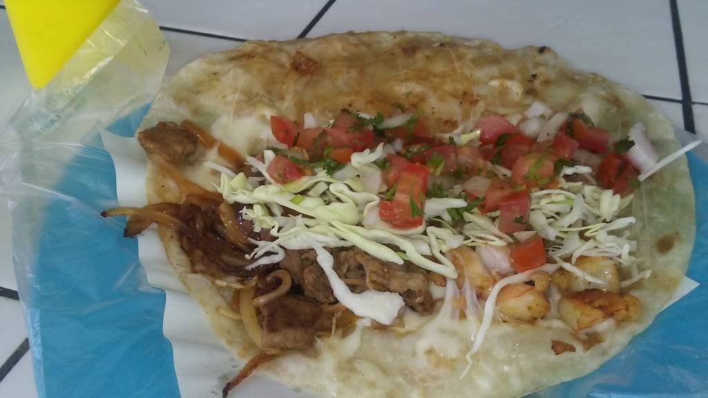 Tacos and Beers | restaurant | Mártires de Pinos Altos 18, Obrera, 22703 Rosarito, B.C., Mexico | 0446642061078 OR +52 1 664 206 1078
