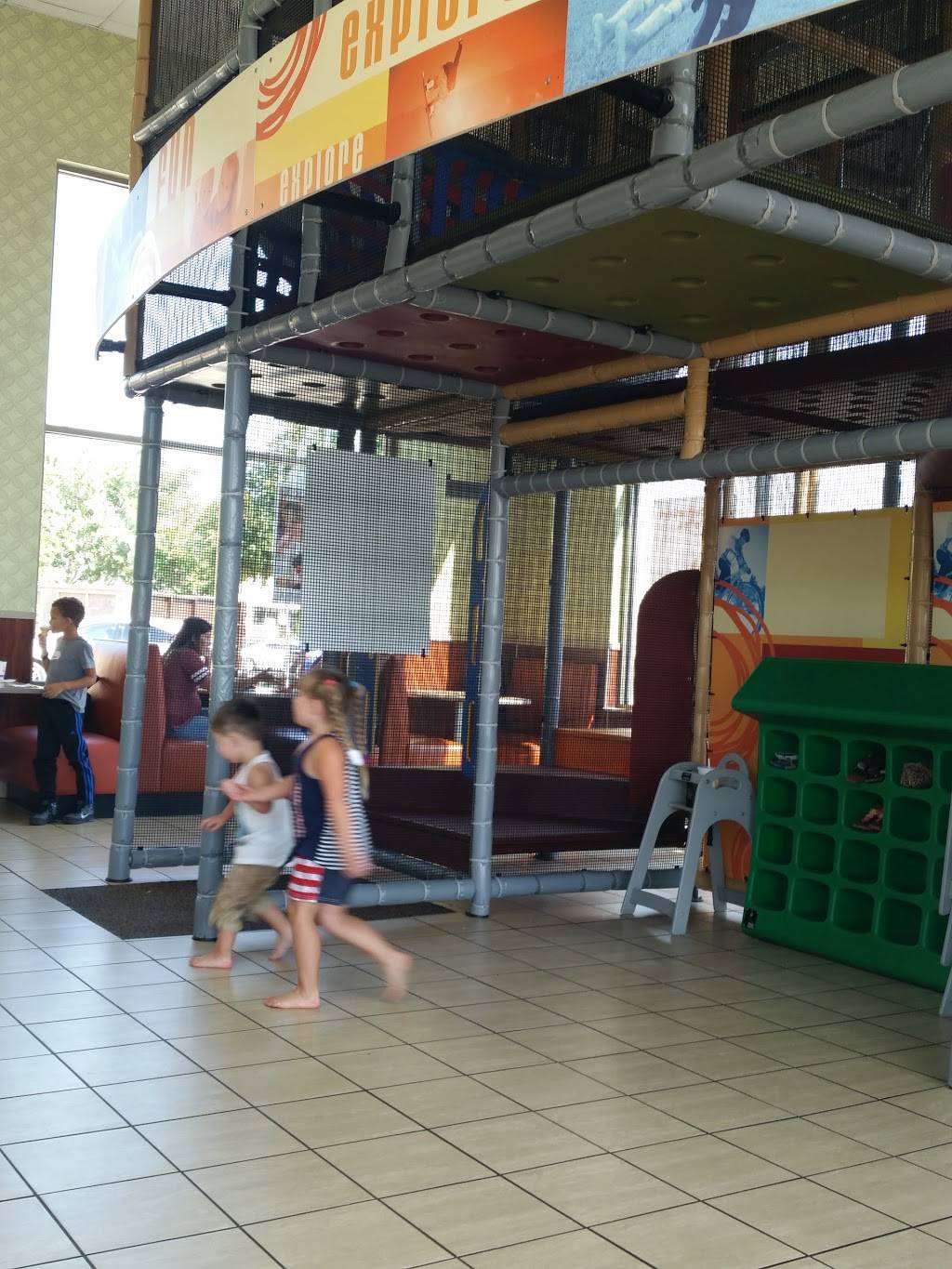 McDonalds | cafe | 505 S, CA-65, Lincoln, CA 95648, USA | 9164086805 OR +1 916-408-6805