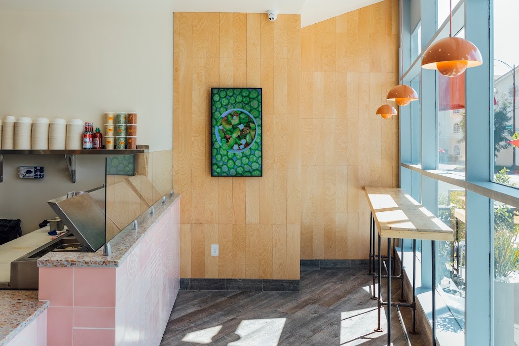 Sweetfin | restaurant | 4001 W Riverside Dr, Burbank, CA 91505, USA | 8183081900 OR +1 818-308-1900