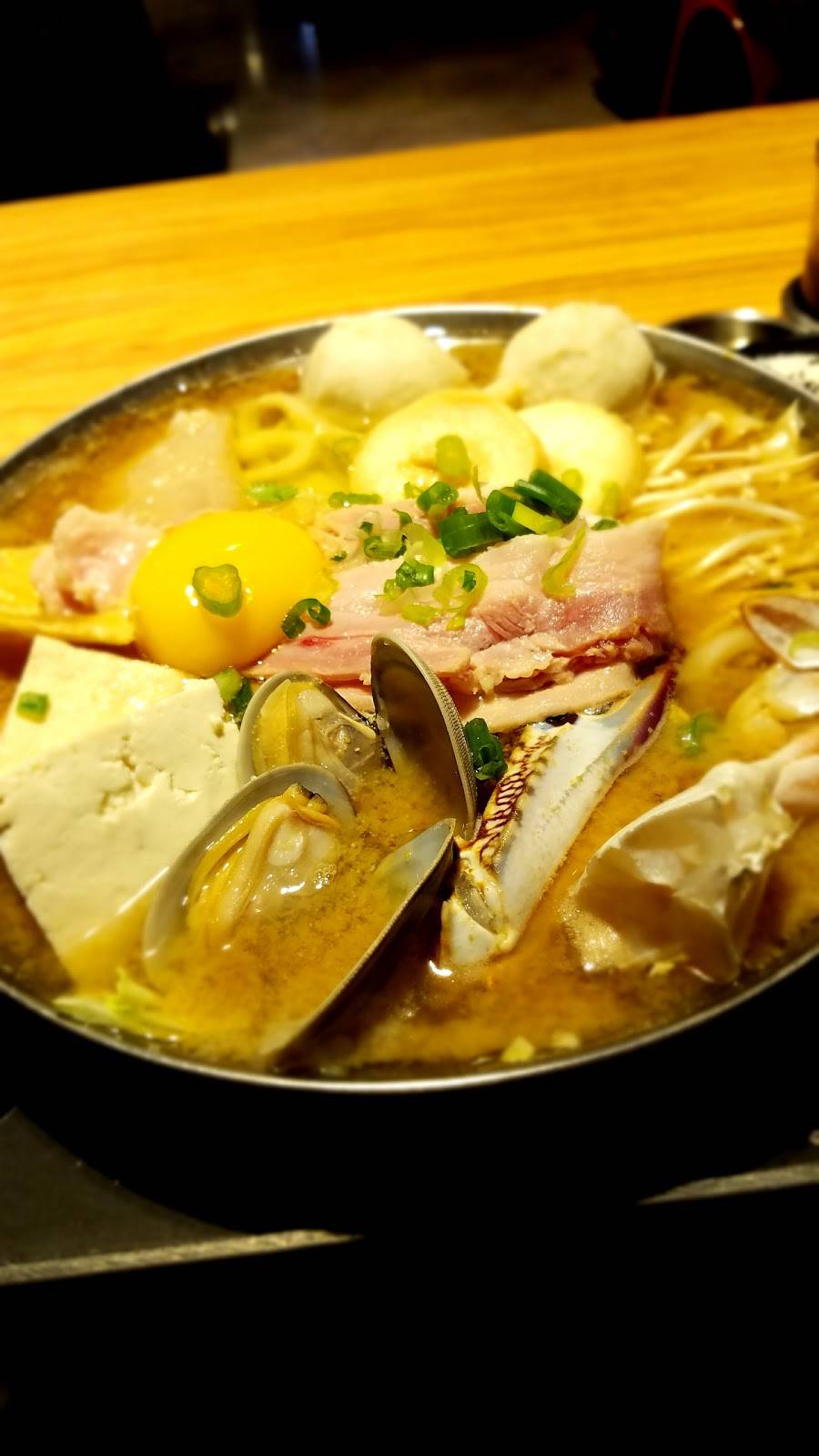 Boiling Pot | restaurant | 630 G St, Davis, CA 95616, USA | 5307465946 OR +1 530-746-5946