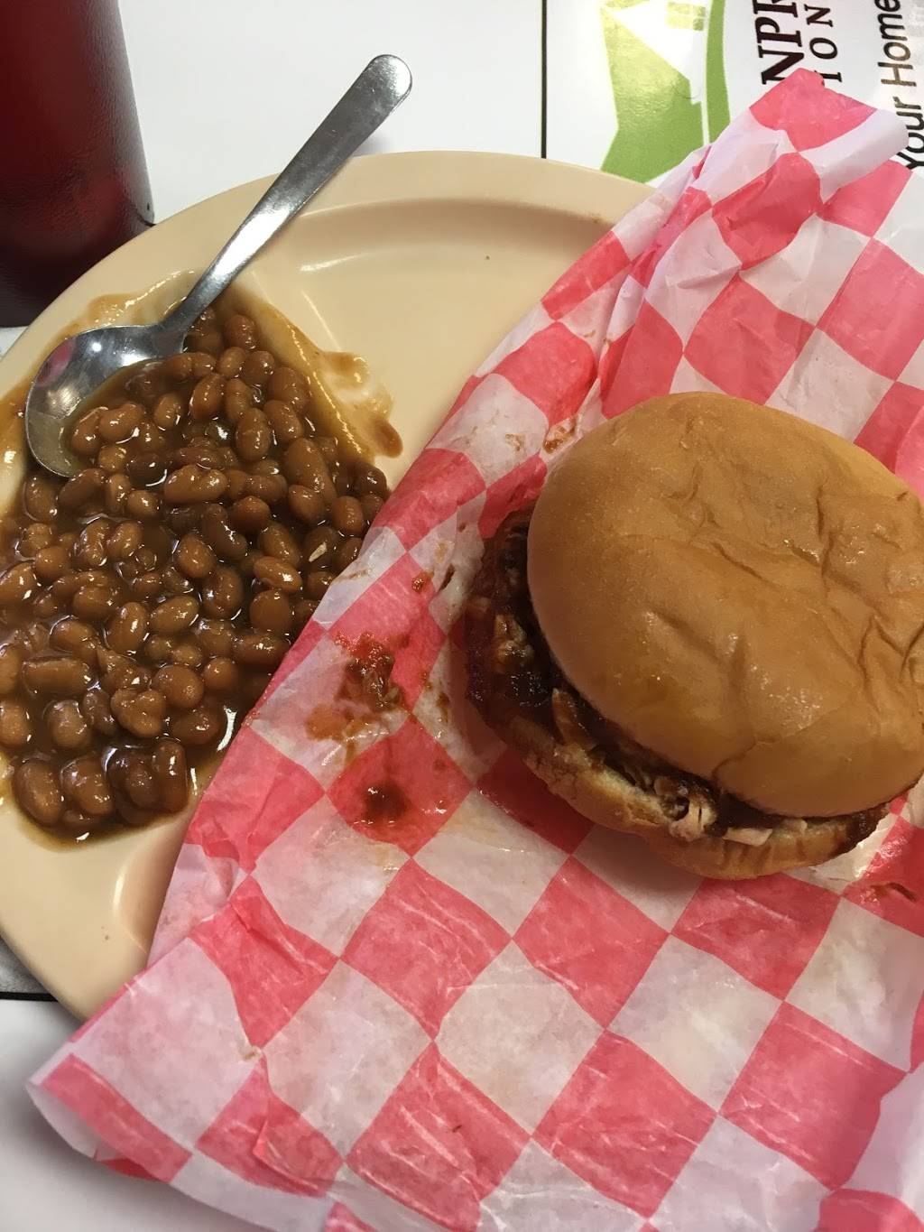 Hog Wild Barbeque | restaurant | 3749 Kings Hwy, Douglasville, GA 30135, USA | 7705775828 OR +1 770-577-5828