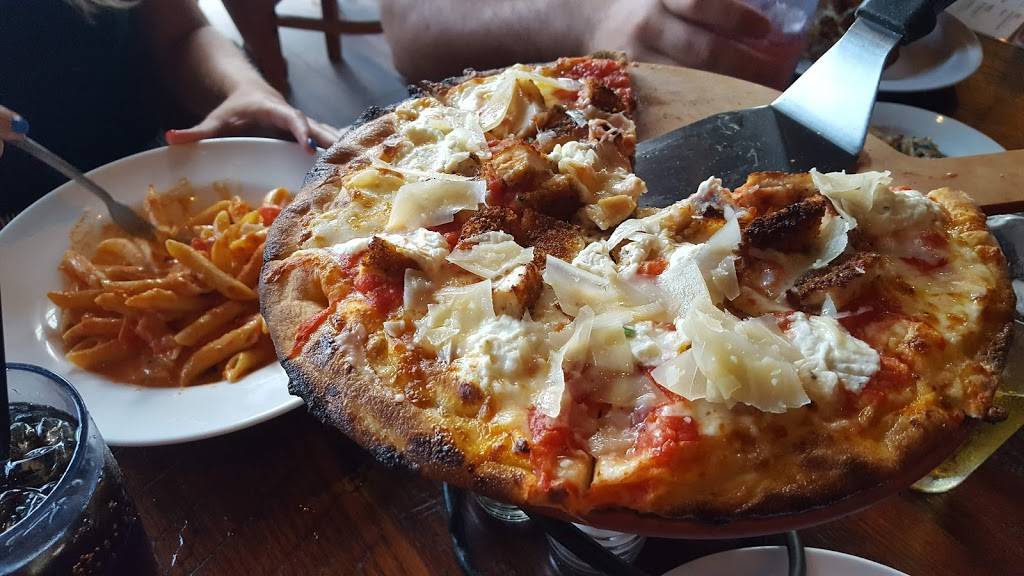 Sicilian Oven | restaurant | 801 S University Dr B116, Plantation, FL 33324, USA | 9545331047 OR +1 954-533-1047