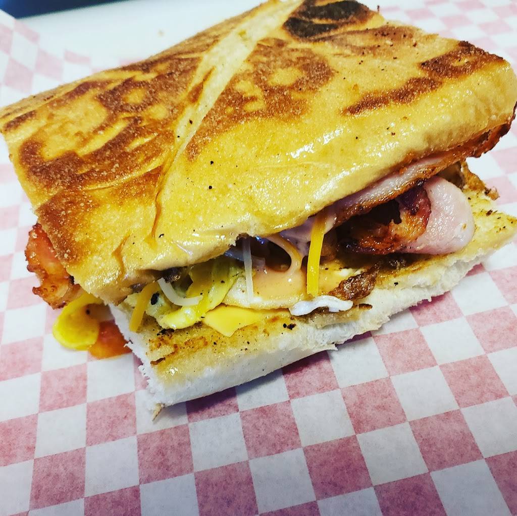 The Last Taino | restaurant | 206 E Main St, Wallace, NC 28466, USA | 9106850472 OR +1 910-685-0472