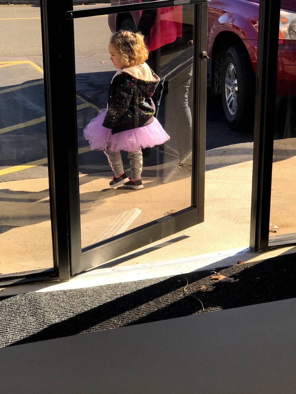 Pacileos Apizza & Pasta | restaurant | 312 Harbor St, Branford, CT 06405, USA | 2034815930 OR +1 203-481-5930