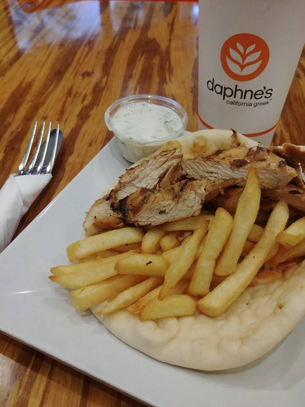 Daphnes | restaurant | 6981 El Camino Real #101, Carlsbad, CA 92009, USA | 7609290875 OR +1 760-929-0875