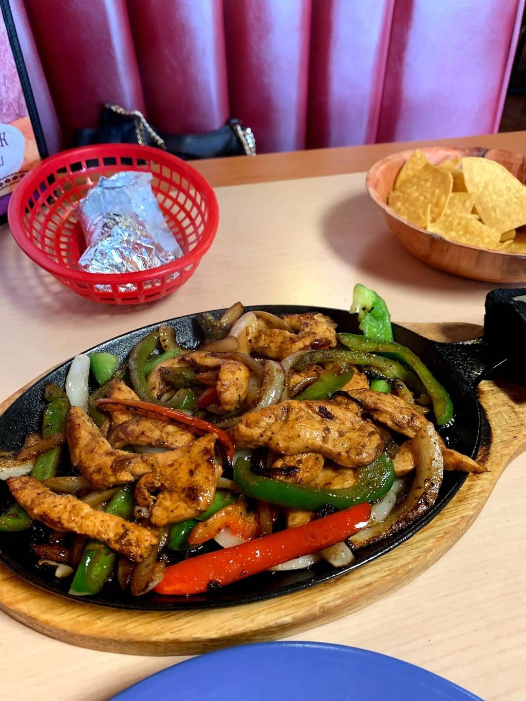 Buzy Burrito Taqueria | restaurant | 6829 Peachtree Industrial Blvd, Atlanta, GA 30360, USA | 4705145831 OR +1 470-514-5831