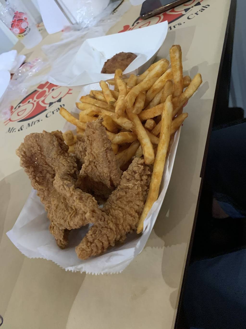 Mr. and Mrs. Crab | restaurant | 1251 E Fowler Ave, Tampa, FL 33612, USA | 8135708885 OR +1 813-570-8885