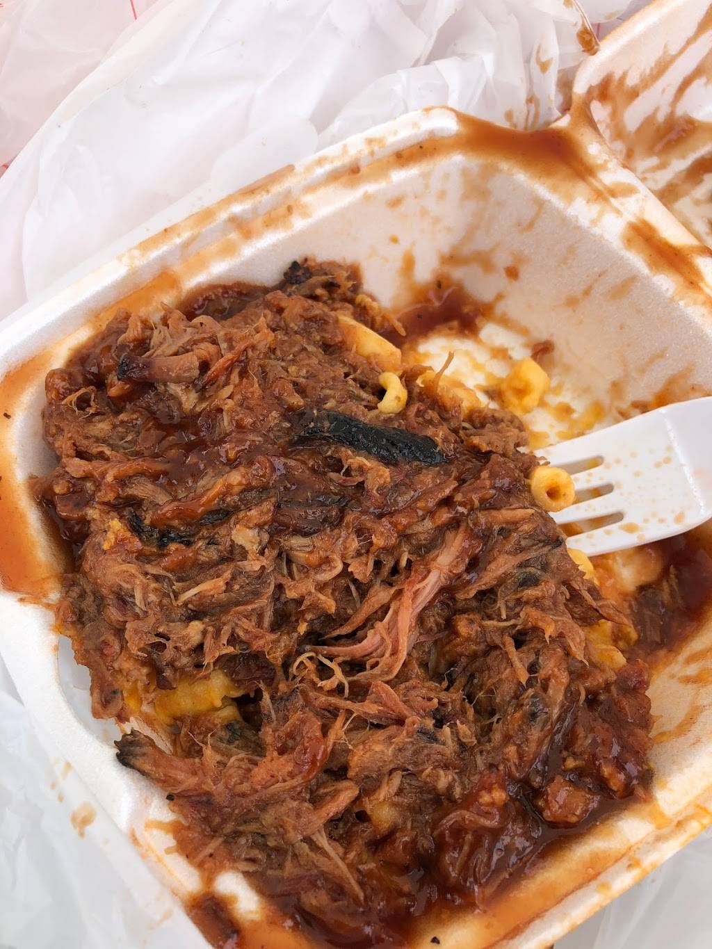 Smokes Smokehouse | restaurant | 2615 Pulaski Hwy, Newark, DE 19702, USA | 3025637665 OR +1 302-563-7665