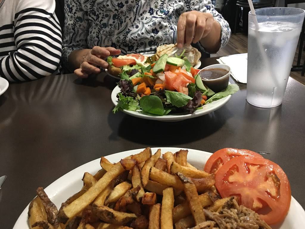 Sandys Family Restaurant | restaurant | 696 Elora St, Mildmay, ON N0G 2J0, Canada | 5193675898 OR +1 519-367-5898