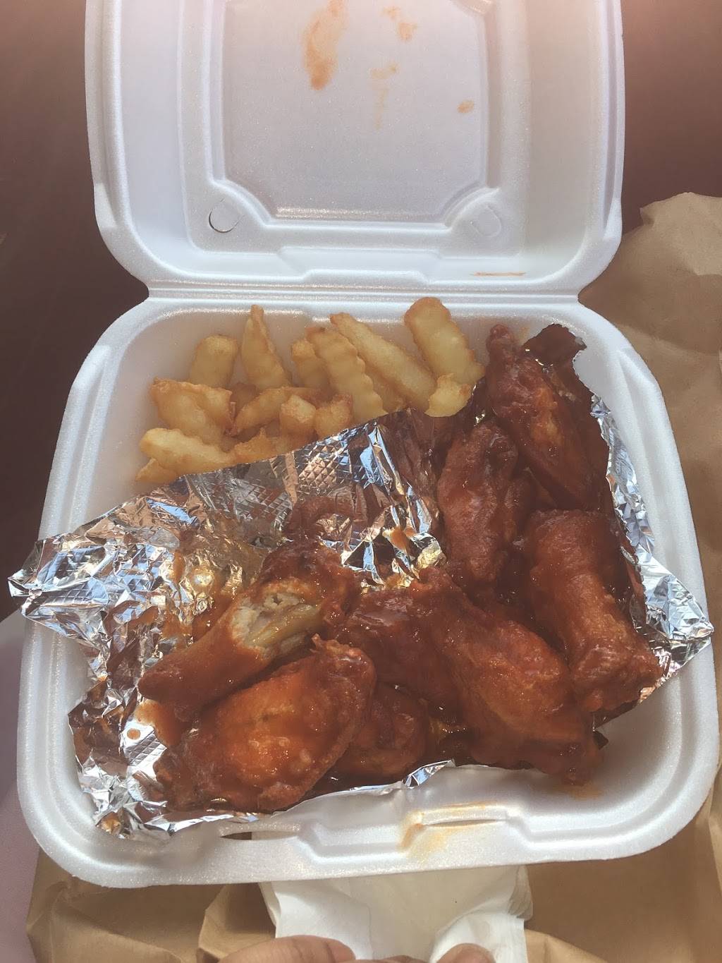 New Hong Kong Restaurant | restaurant | 1979 S 3rd St, Memphis, TN 38109, USA | 9019473888 OR +1 901-947-3888