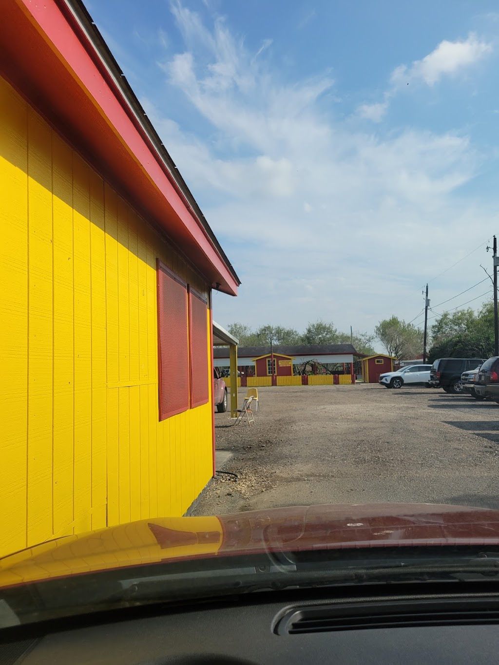 Pollos Asados El Vecino | restaurant | 33499 FM732, San Benito, TX 78586, USA | 9562432624 OR +1 956-243-2624