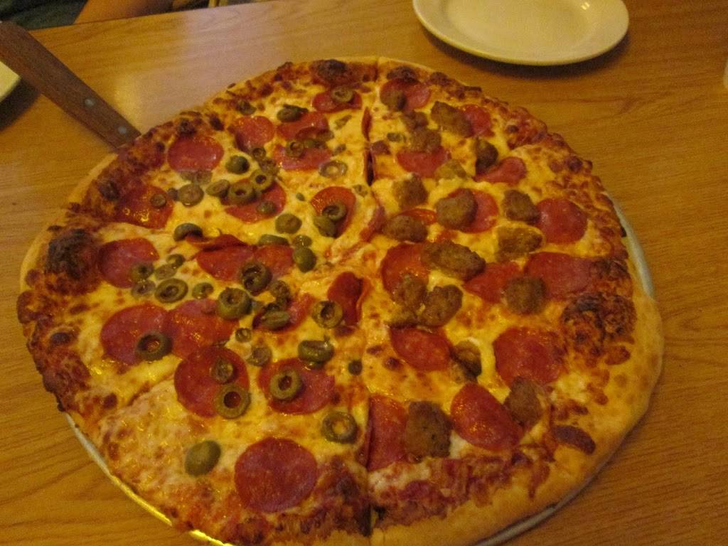 Calabria Pizza & Pasta | restaurant | 251 E Main St, Reedsburg, WI 53959, USA | 6085247888 OR +1 608-524-7888