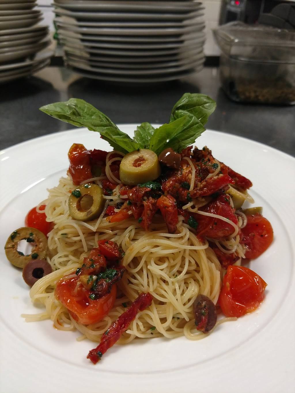 Radio Milano | restaurant | 800 Sorella Ct, Houston, TX 77024, USA | 7138273545 OR +1 713-827-3545