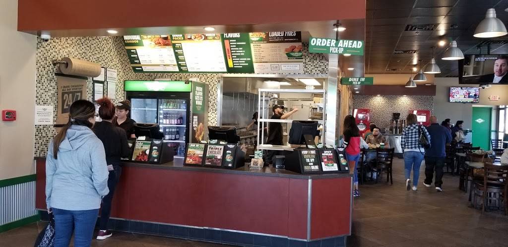 Wingstop | restaurant | 915 E Road to Six Flags St, Arlington, TX 76011, USA | 8174619464 OR +1 817-461-9464