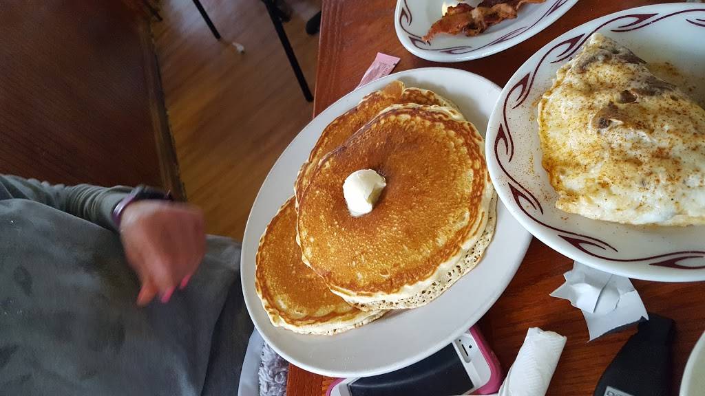 City Limits Restaurant | restaurant | 3038 McCartney Rd, Youngstown, OH 44505, USA | 3307464026 OR +1 330-746-4026